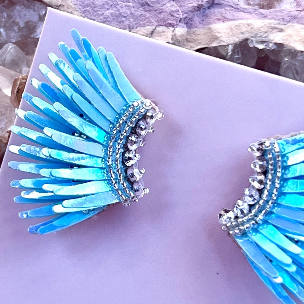 πΊπHPππΊ NWT Mignonne Gavigan Mini Madeline Earrings Metallic Blue - Picture 5 of 16